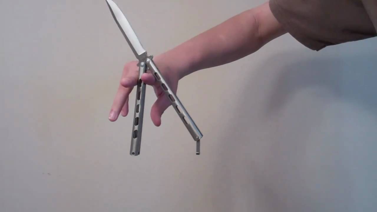 Backhand Twirl Balisong Trick